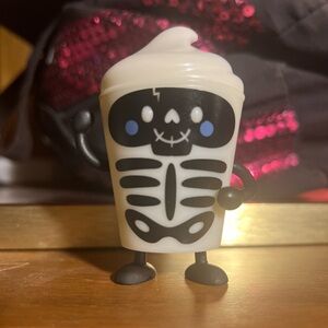 Wendy’s exclusive frosty frights Bone Chiller X-Radiant; Rare figurine